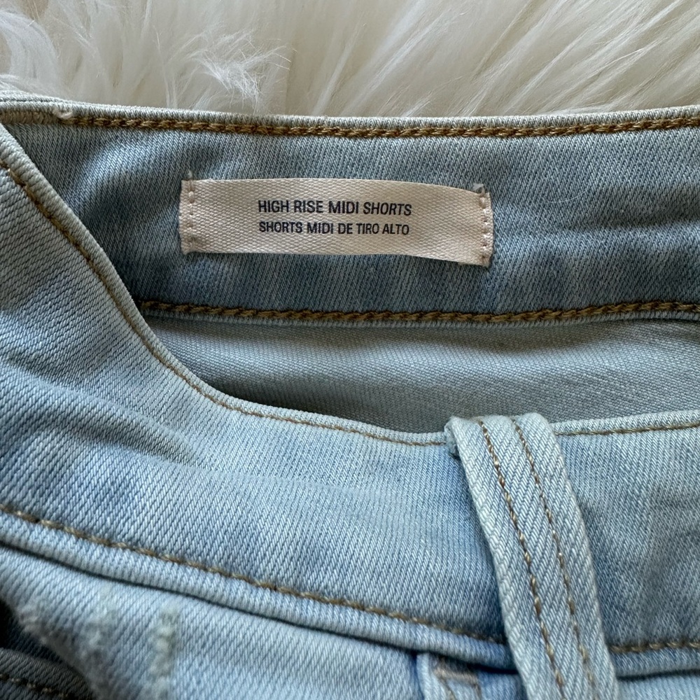 Universal Thread Light Blue Jean Shorts - Picture 5 of 7